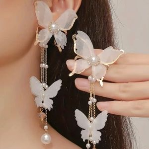 Butterfly chain faux pearl dangle earrings